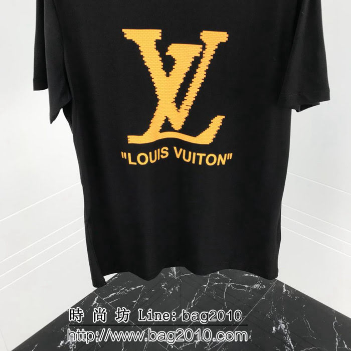 LV路易威登 19早春新款 大LV字母印花 白色純棉 男款短袖 ydi1973